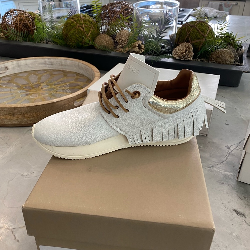 esse ut esse white leather fringe shoes